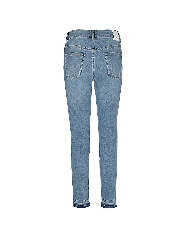 MARC CAIN | Nombre del producto: Jeans Slim Fit SILEA
Marca: MARC CAIN
Color: azul
Categorías: Moda,Mujer

Material: Denim,Algodón,Elástico
Diseño: Liso
Largo (Pantalones/Jeans): Largo 7/8
Estilo: Glamour
Altura de la cintura: Cintura alta
Detalles: Bolsillos lat | Azul
