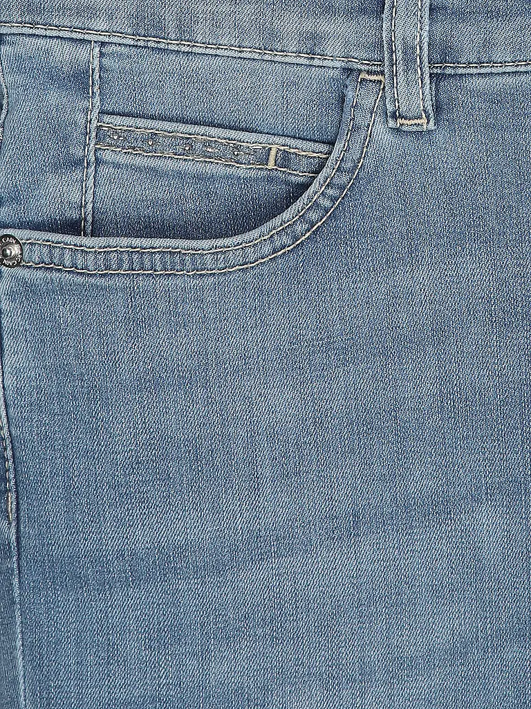 MARC CAIN | Nombre del producto: Jeans Slim Fit SILEA
Marca: MARC CAIN
Color: azul
Categorías: Moda,Mujer

Material: Denim,Algodón,Elástico
Diseño: Liso
Largo (Pantalones/Jeans): Largo 7/8
Estilo: Glamour
Altura de la cintura: Cintura alta
Detalles: Bolsillos lat | Azul