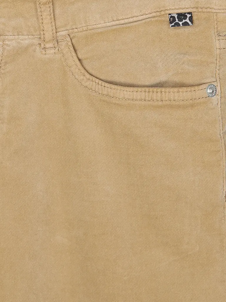 MARC CAIN | Nombre del producto: Pantalón SILEA
Marca: MARC CAIN
Color: marrón claro
Categorías: Moda, Mujer

Material: Algodón, Elástico
Diseño: Liso
Largo (Pantalones/Jeans): Largo normal
Estilo: Glamour
Altura de la cintura: Cintura media
Detalles: Bolsillos | 