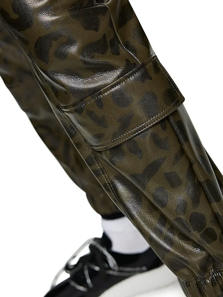 MARC CAIN | Pantalón con efecto cuero ROYE | 