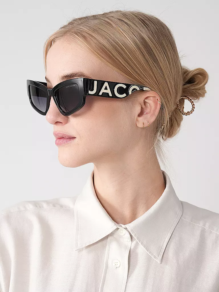 MARC JACOBS | Gafas de sol MARC 796/S/55
Marca: MARC JACOBS
Color: negro
Categorías: Moda, Mujer

Material: Plástico | Negro