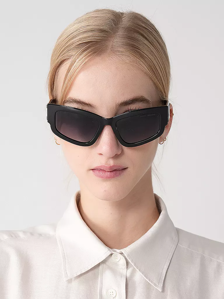 MARC JACOBS | Gafas de sol MARC 796/S/55
Marca: MARC JACOBS
Color: negro
Categorías: Moda, Mujer

Material: Plástico | Negro