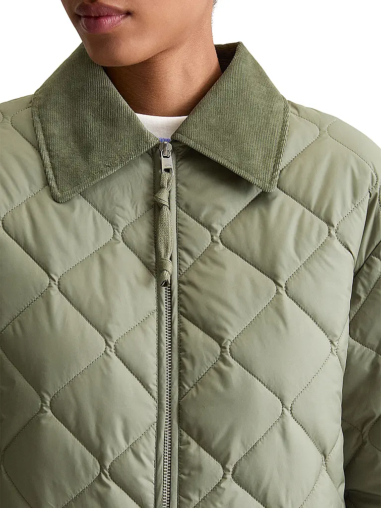 MARC O'POLO DENIM | Produktname: Abrigo acolchado
Marke: MARC O'POLO DENIM
Farbe: verde claro
Kategorien: Moda, Mujer

Ärmellänge: Manga larga
Material: Poliéster / Poliamida
Kragenform: Cuello Kent
Musterung: Liso
Passform (Oberbekleidung): Suelto
Stil: Pure, Casual
Deta | 