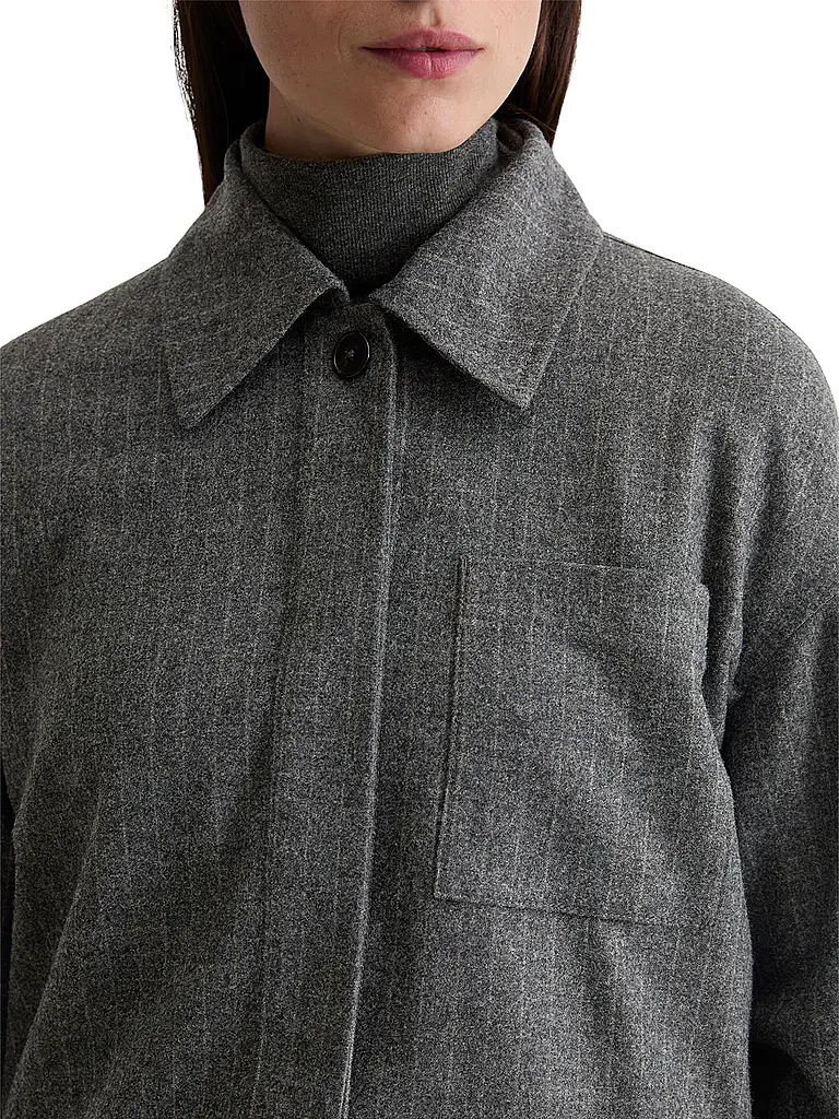 MARC O'POLO | Blazer
Marca: MARC O'POLO
Color: gris
Categorías: Moda,Damen

Largo de manga: Manga larga
Material: Lana,Poliéster / Poliamida
Forma del cuello: Cuello camisero
Diseño: Rayas
Corte (Prenda exterior): Regular
Estilo: Casual,Pure
Detalles: Bolsillos inse | 