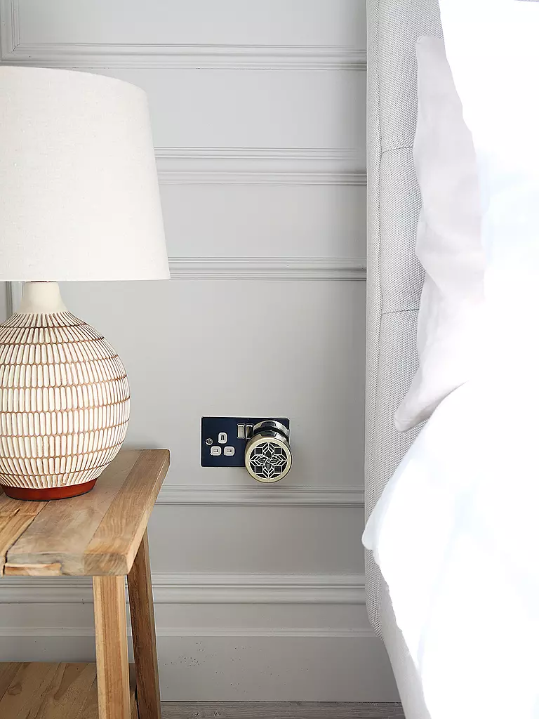 MAX BENJAMIN | Difusor de pared para fragancia de ambiente CLASSIC COLLECTION 100ml Dodici | Negro