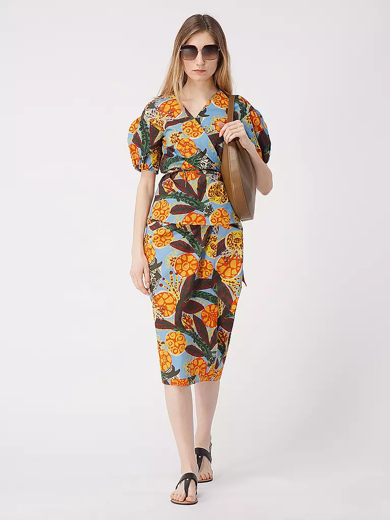 MAX MARA | Gafas de sol MM0052-H/60
Marca: MAX MARA
Color: marrón
Categorías: Moda, Mujer

Material: Metal | Marrón