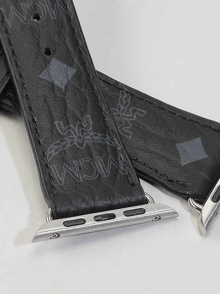 MCM | Nombre del producto: Correa para Apple Watch OTTOMAR VI
Marca: MCM
Color: negro
Categorías: Moda, Mujer

Material: Lona
Estilo: Tendencia | Negro