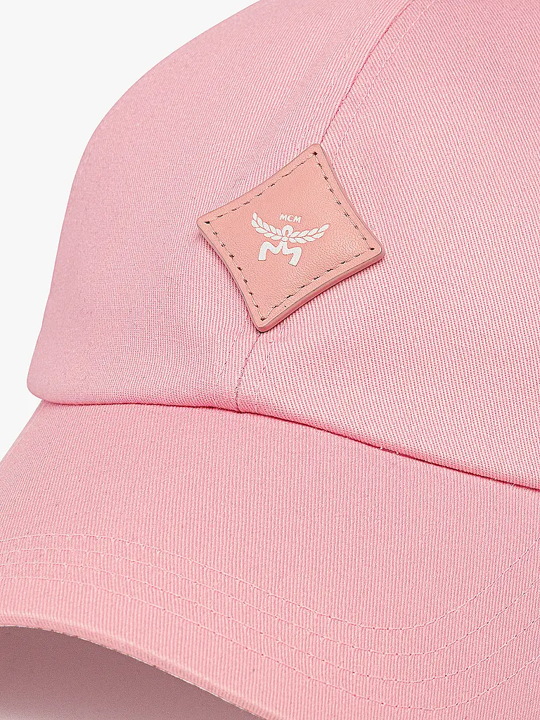 MCM | Nombre del producto: Gorra
Marca: MCM
Color: rosa
Categorías: Moda, Mujer

Material: Algodón
Diseño: Liso
Estilo: Tendencia
Detalles: Logo | Rosa
