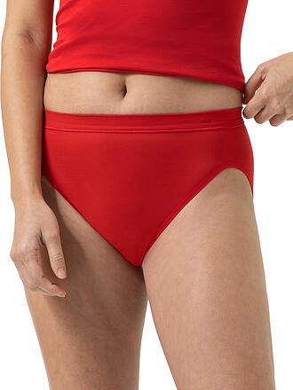 MEY | Braga Rio EMOTION red carpet