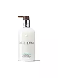 MOLTON BROWN | Loción de manos Coastal Cypress & Sea Fennel 300 ml | Sin color