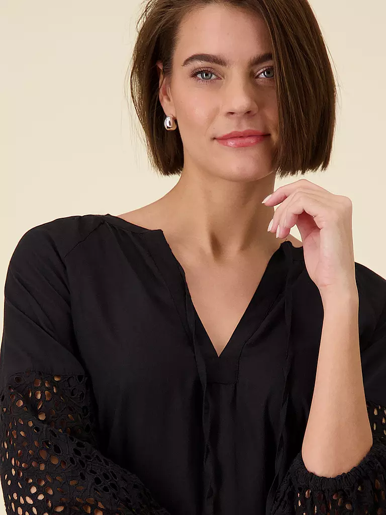 MONARI | Blusenshirt | Negro