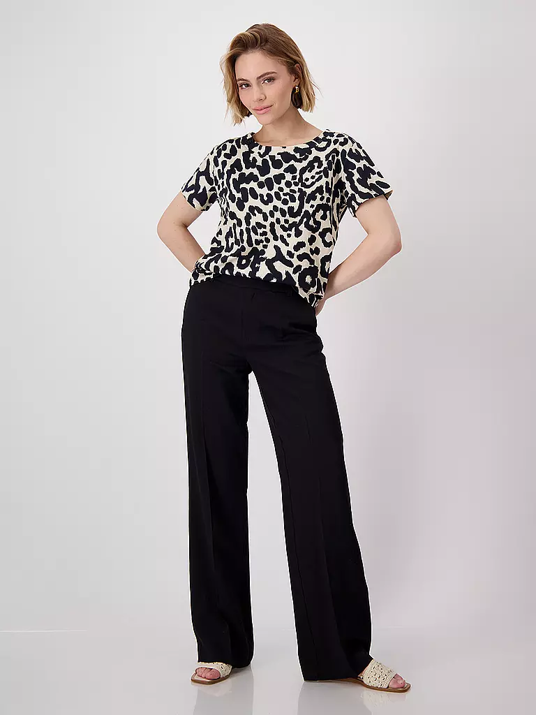 MONARI | Camiseta | Negro