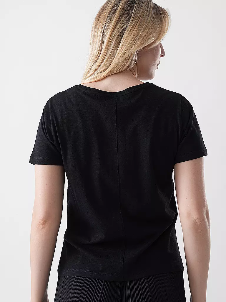 MONARI | Camiseta |