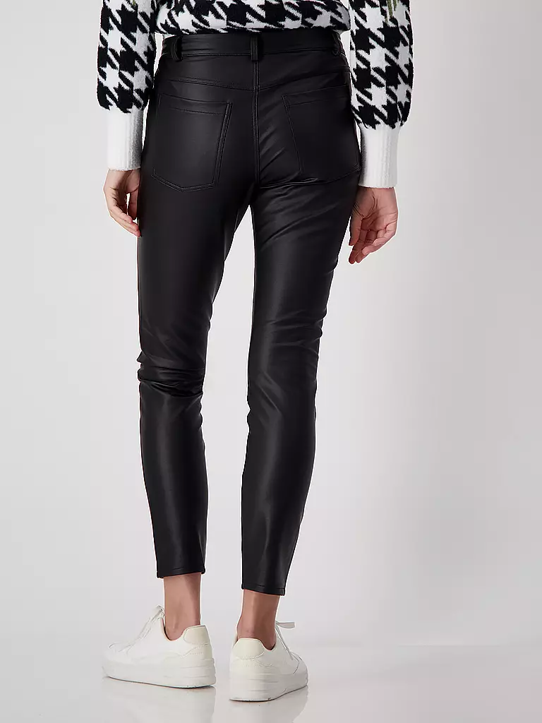 MONARI | Hose in Lederoptik  | Negro