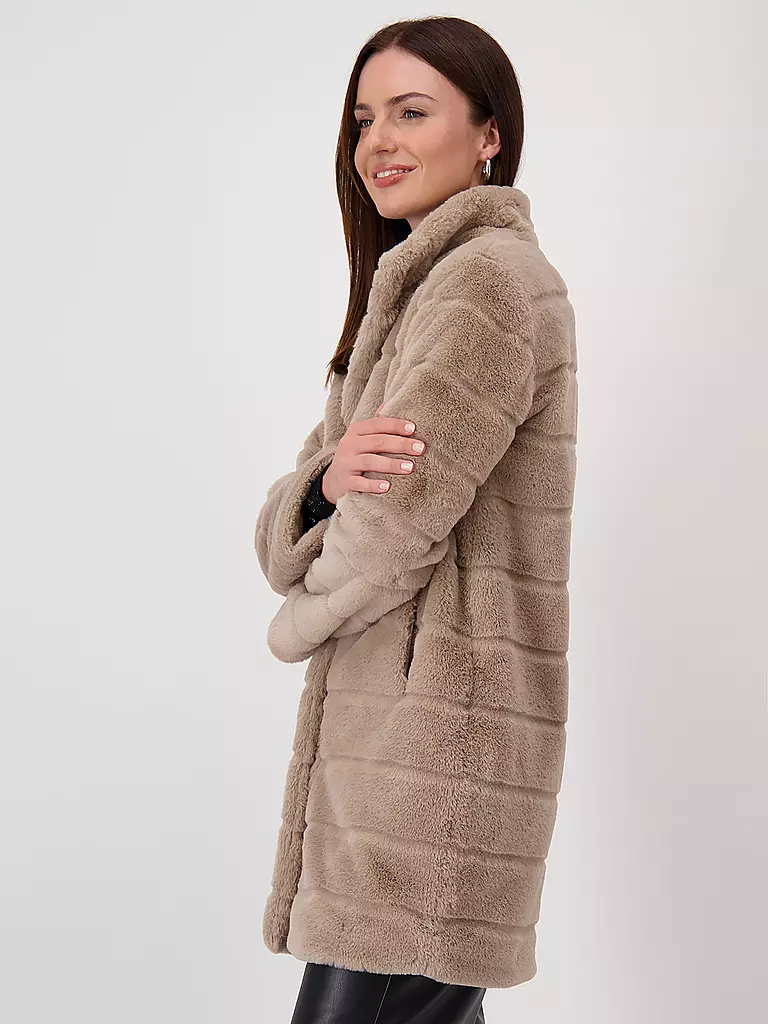 MONARI | Mantel in Felloptik | Camel