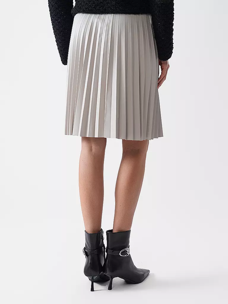 MONARI | Minifalda | Crema