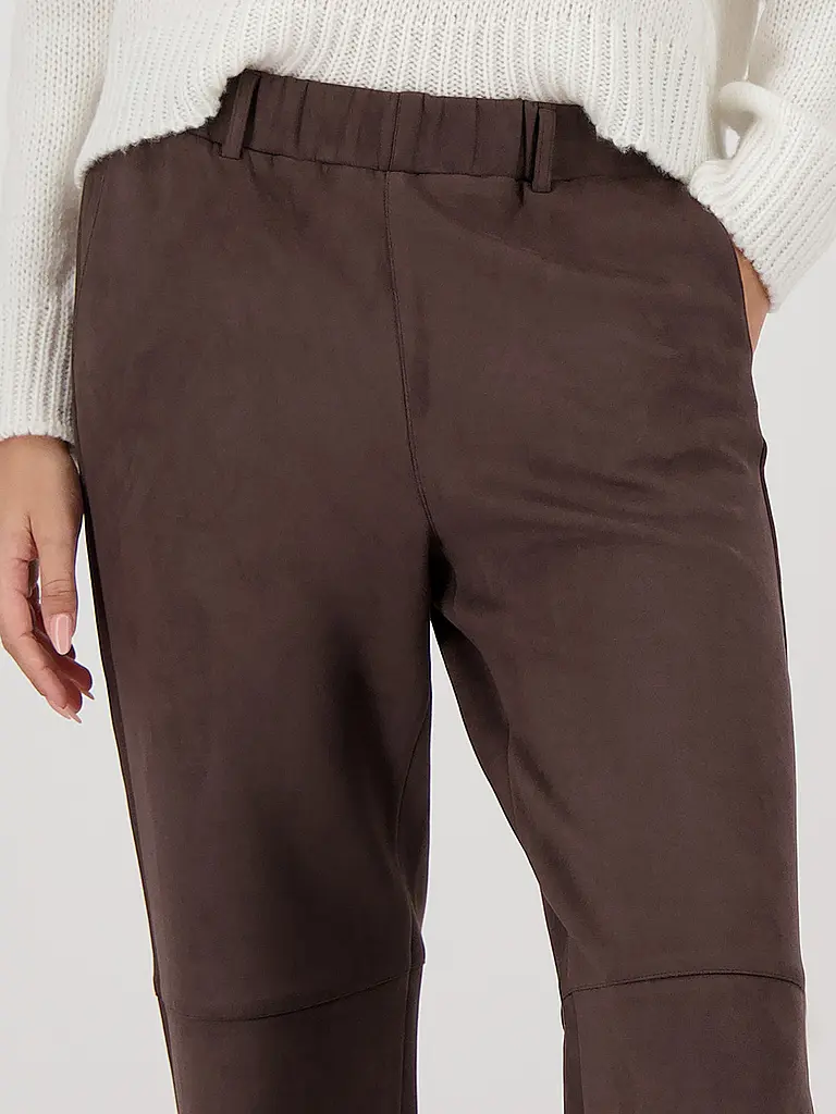 MONARI | Nombre del producto: Pantalón de vestir
Marca: MONARI
Color: marrón
Categorías: Moda, Mujer

Material: Poliéster / Poliamida, Elástico | 