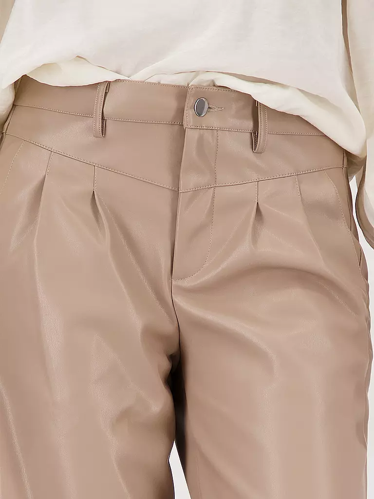 MONARI | Pantalón con aspecto de cuero | 
