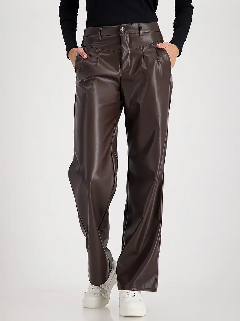 MONARI | Pantalón de pernera ancha con efecto cuero | Marrón