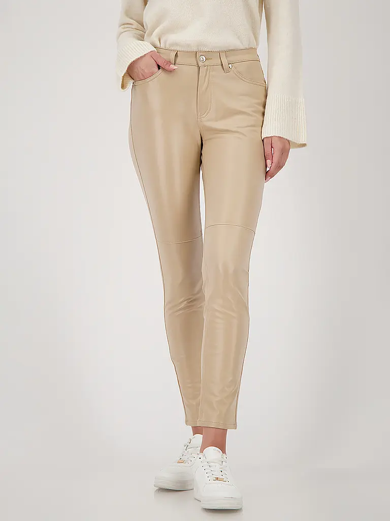 MONARI | Pantalón pitillo efecto cuero | Camel