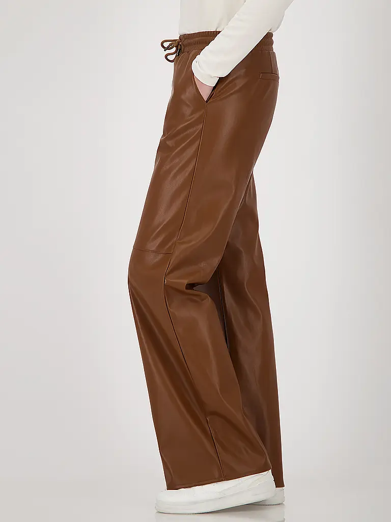 MONARI | Pantalones de efecto cuero |