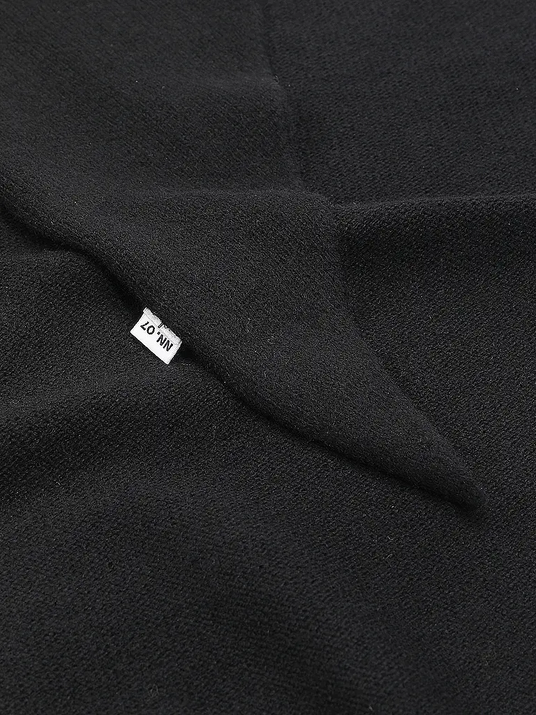 NN.07 | Bufanda triangular | 