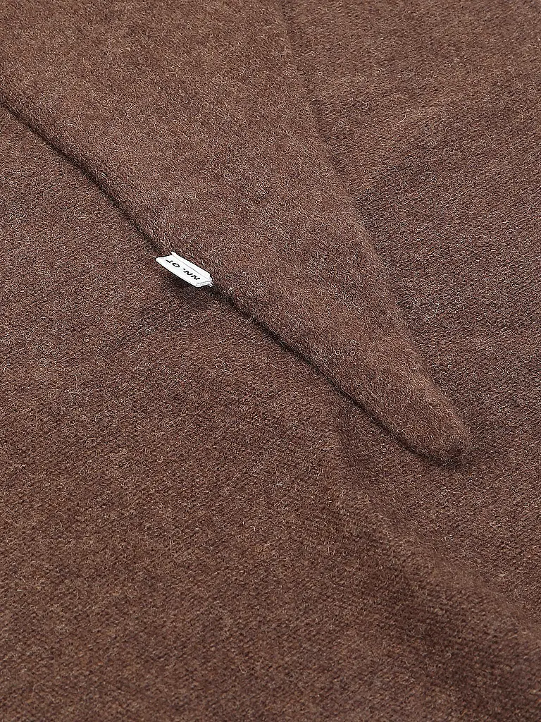 NN.07 | Bufanda triangular | 
