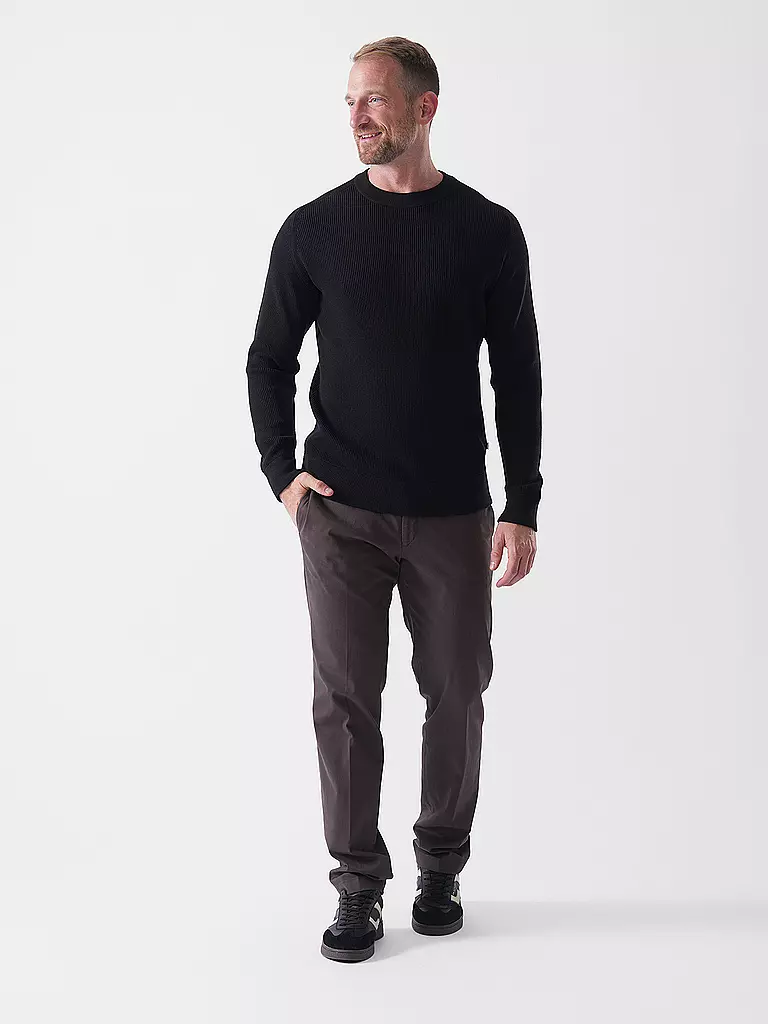 NN.07 | Jersey KEVIN | Negro