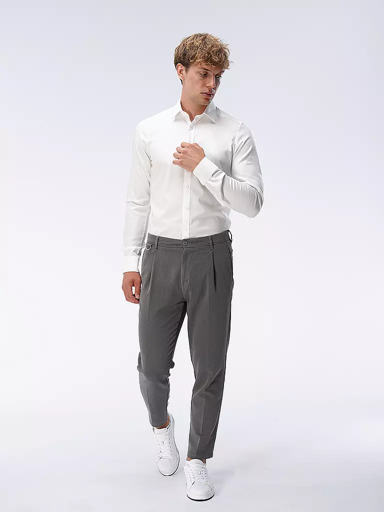 OLYMP LEVEL FIVE | Camisa Body Fit de Manga Extralarga | Crema