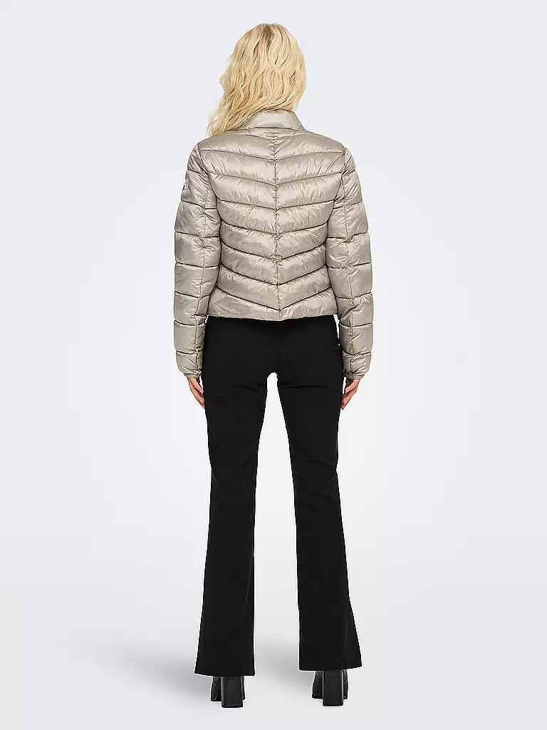 ONLY | Chaqueta acolchada ligera ONLVEGA | 