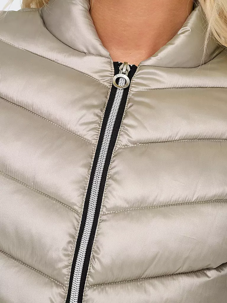 ONLY | Chaqueta acolchada ligera ONLVEGA | 