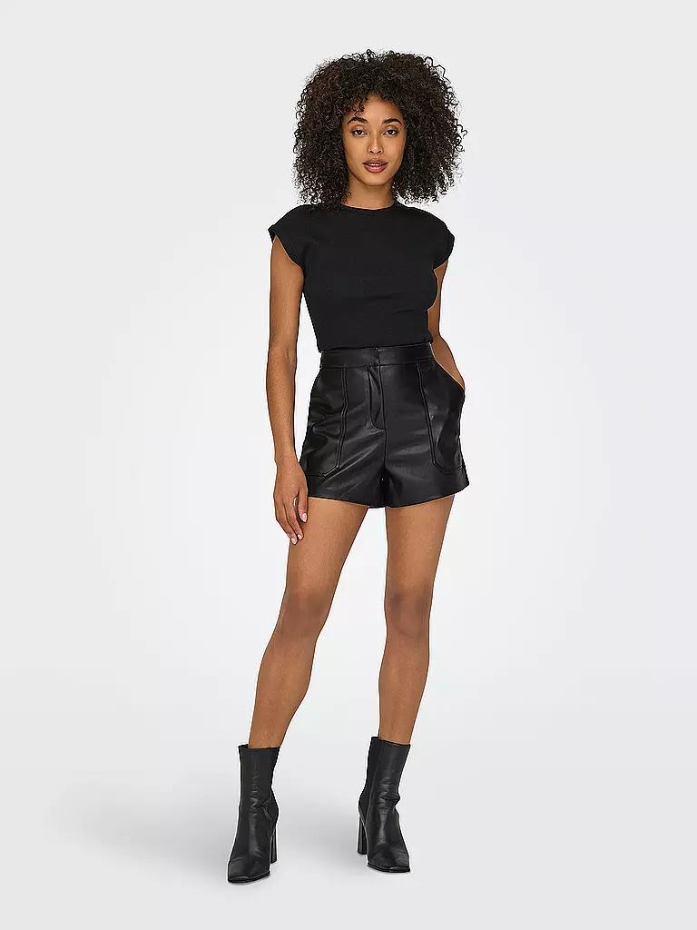ONLY | Shorts de efecto cuero ONLTRICIA | Negro
