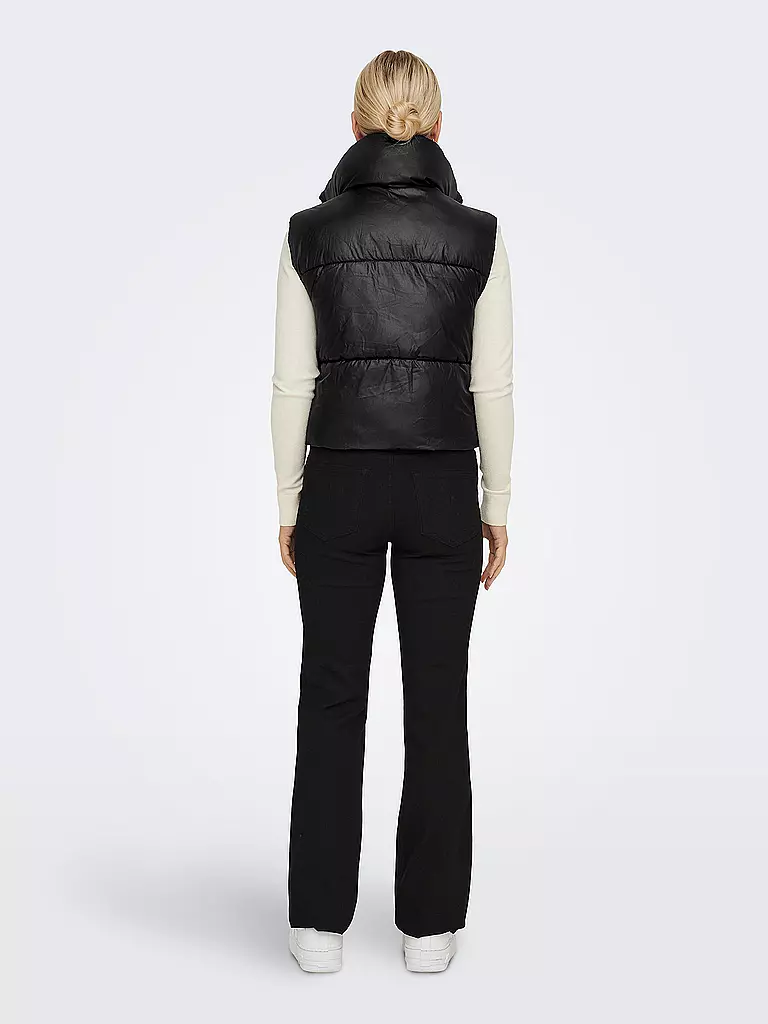 ONLY | Wendesteppgilet Cropped Fit ONLRICKY  | Negro