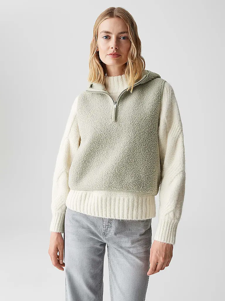 OPUS | Cape - Poncho AKAPU |