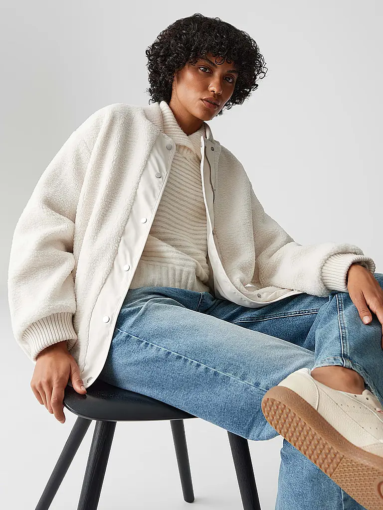 OPUS | Chaqueta con aspecto de piel HULDA | Crema