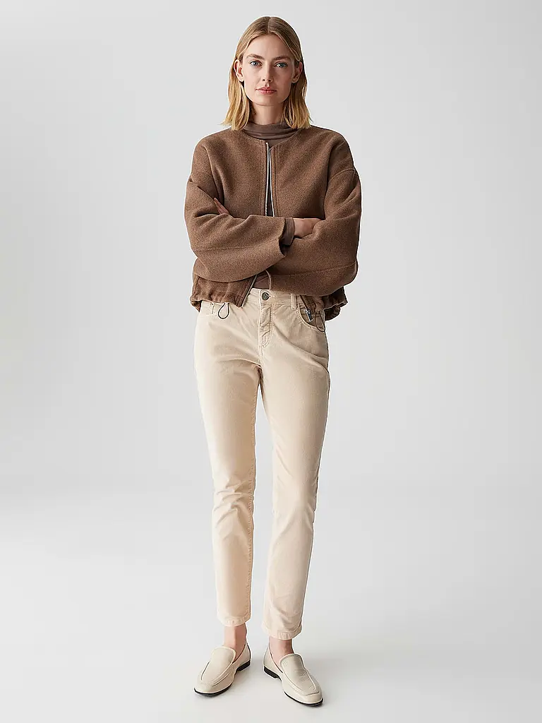 OPUS | Produktname: Hose ELMA COZY
Marke: OPUS
Farbe: beige
Kategorien: Mode,Damen

Material: Baumwolle,Stretch
Musterung: Unifarben
Länge (Hosen/Jeans): Normale Länge
Stil: Pure
Bundhöhe: Mid Waist
Details: Eingrifftaschen | Beige