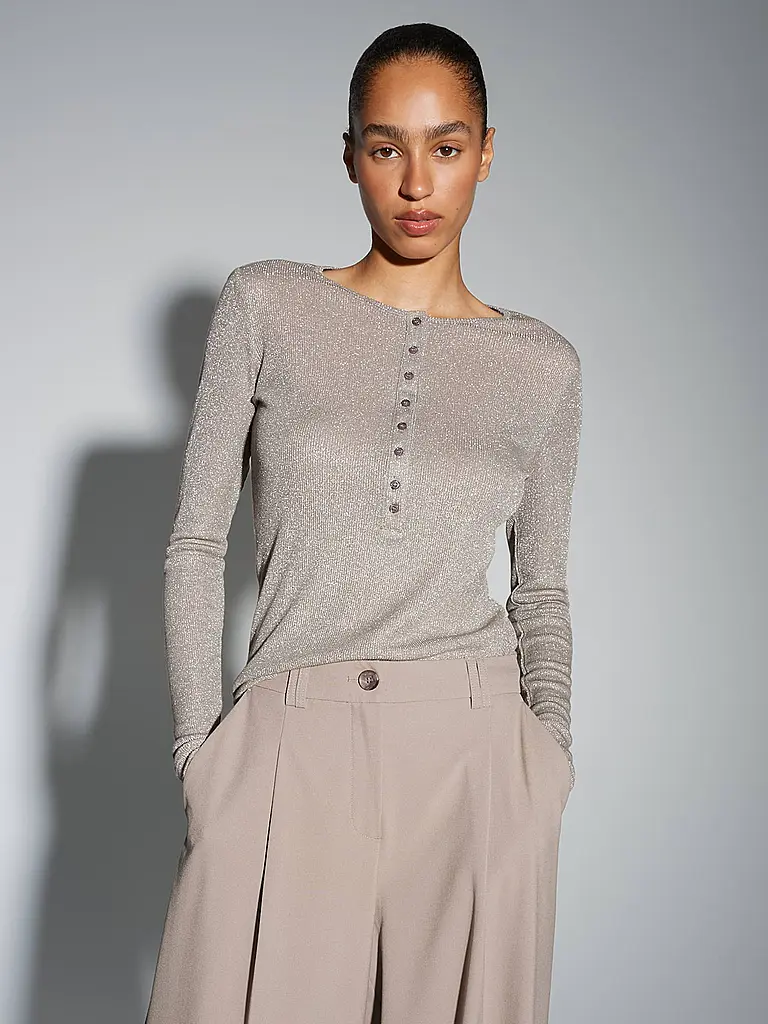 OPUS | Produktname: Langarmshirt SOSMICA
Marke: OPUS
Farbe: camel
Kategorien: Mode,Damen
Ärmellänge: Langarm
Ausschnitt: Rundhalsausschnitt
Material: Jersey,Viskose 
Musterung: Unifarben
Passform (Oberbekleidung): Regular
Stil: Pure |