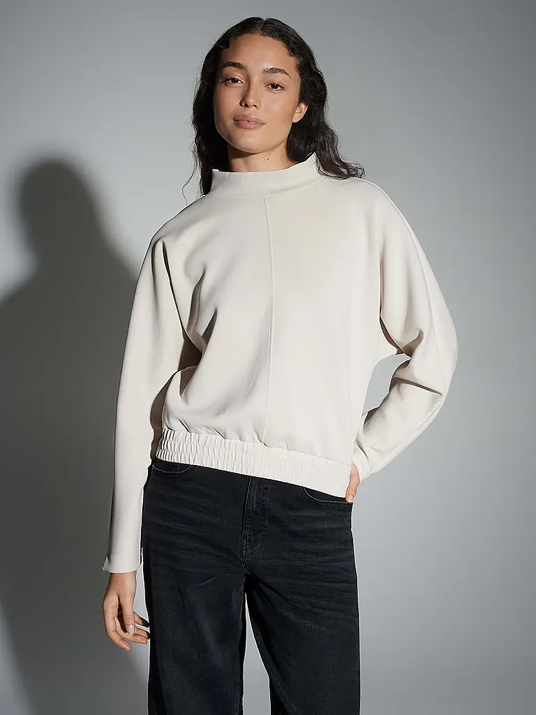 OPUS | Produktname: Sweater GULITTA
Marke: OPUS
Farbe: beige
Kategorien: Mode,Damen
Ärmellänge: Langarm
Material: Sweat,Modal,Polyester / Polyamid,Stretch
Kragenform: Stehkragen
Musterung: Unifarben
Passform (Oberbekleidung): Locker
Stil: Pure |