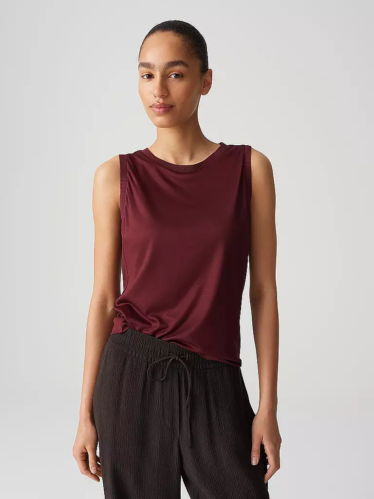 OPUS | Top INISE | Rojo oscuro