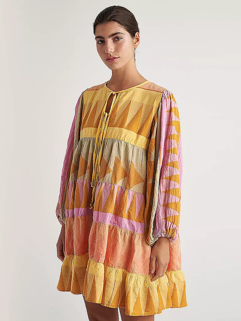 PEARL & CAVIAR | Kleid ZAKAR | Amarillo