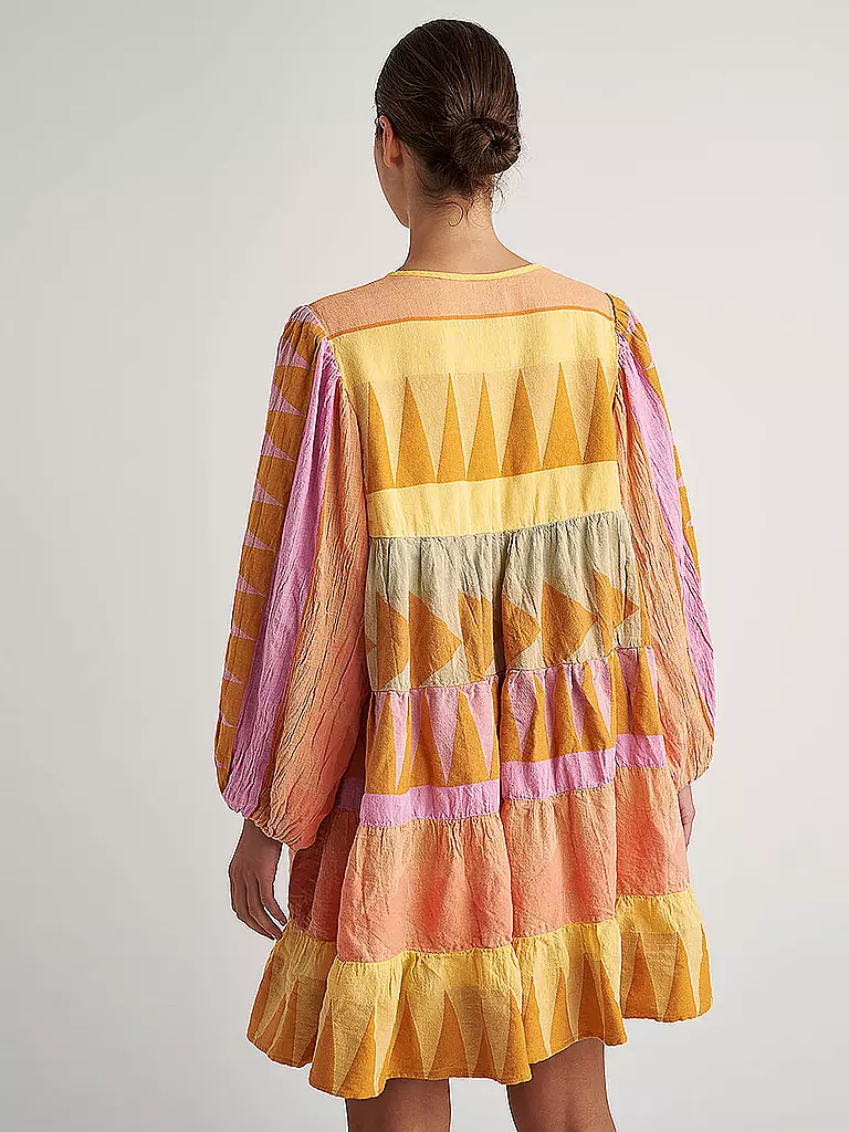 PEARL & CAVIAR | Kleid ZAKAR | Amarillo