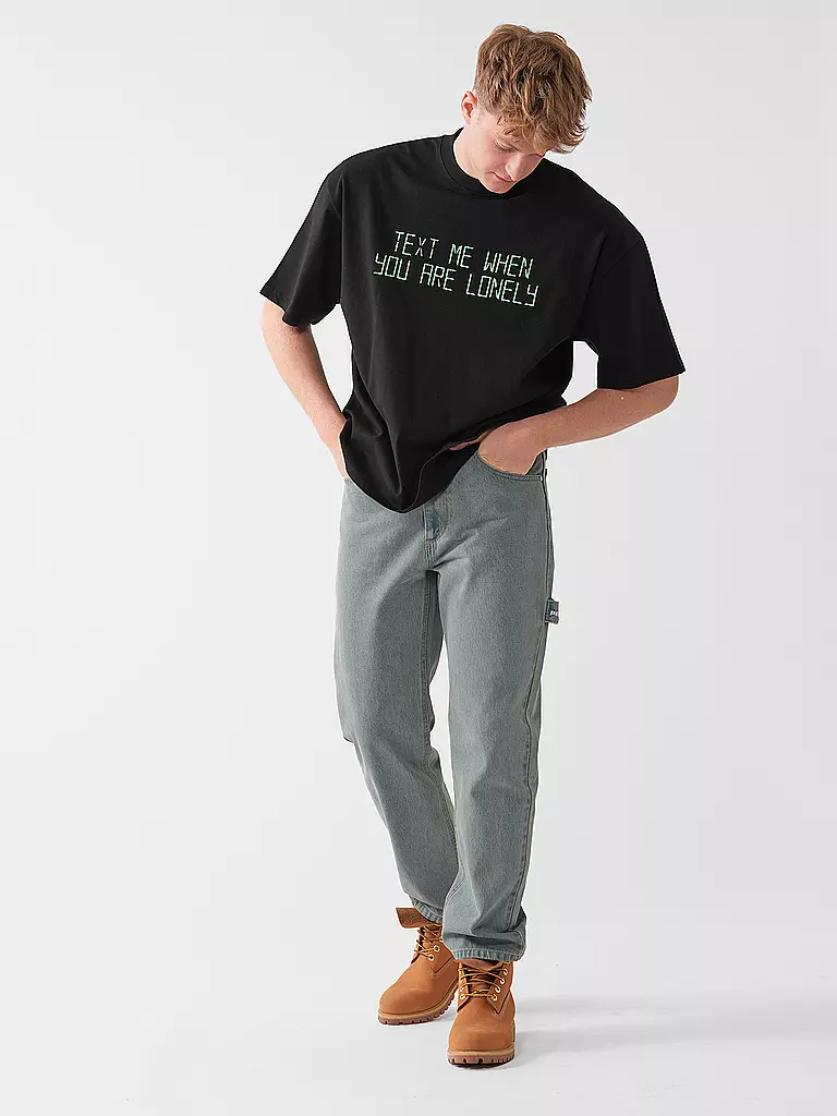 PEGADOR | T-Shirt | Negro