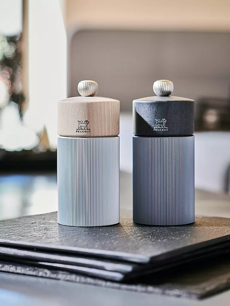 PEUGEOT | Molinillo de pimienta manual Line 12cm Carbono/Madera |