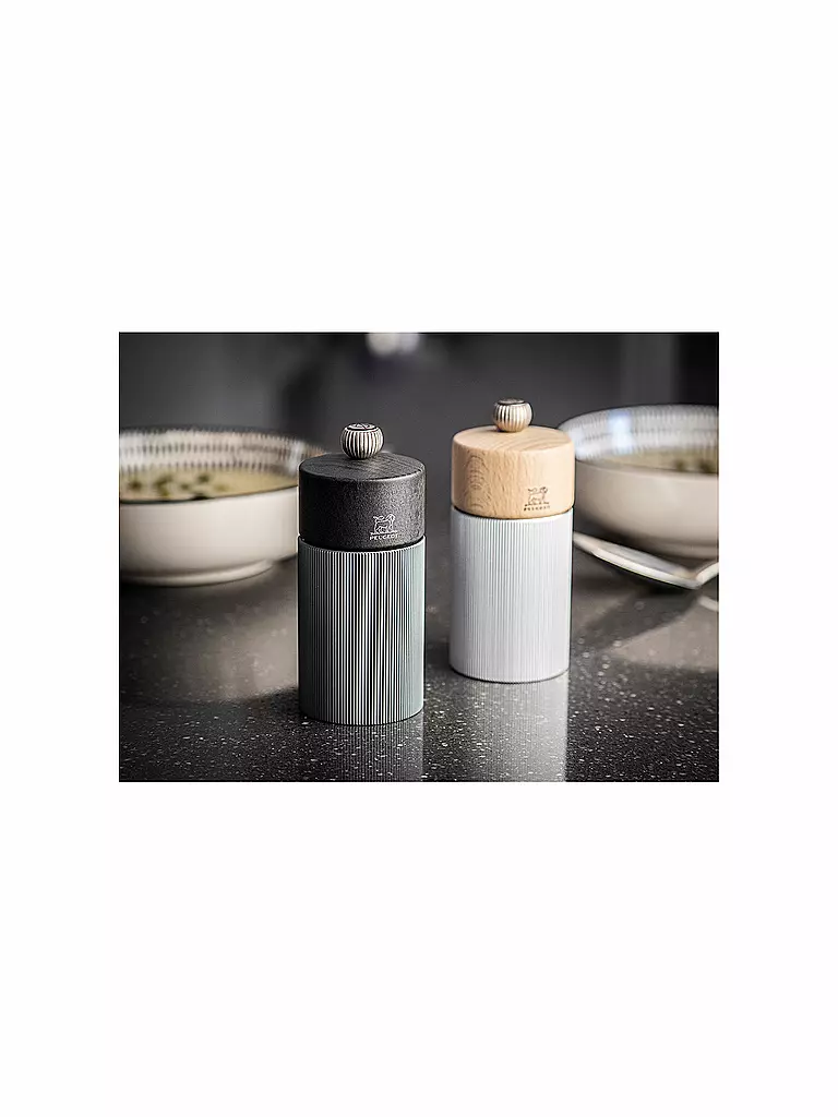 PEUGEOT | Molinillo de sal manual Line 12cm Carbono/Madera |