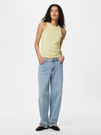 PIECES | Top