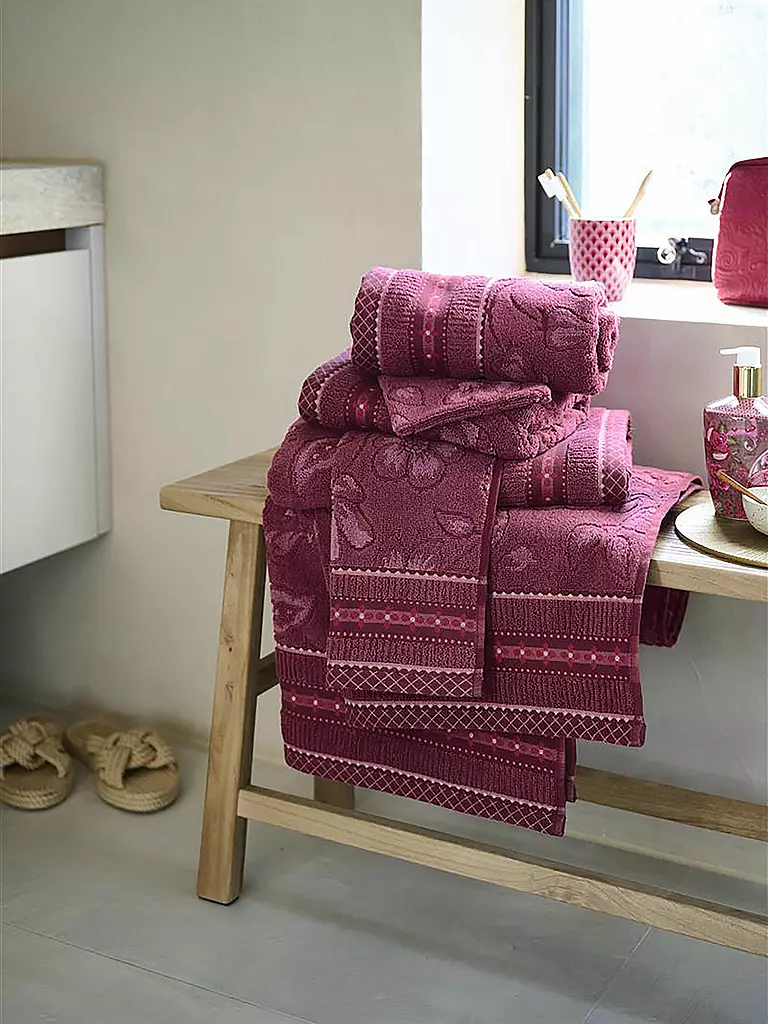 PIP STUDIO | Toalla de ducha JASMIN JACQUARD 70x140cm Rosa Oscuro | Baya