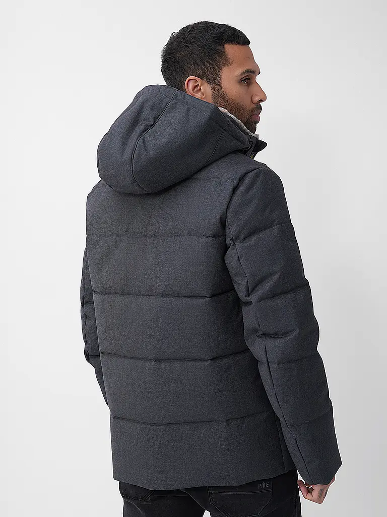 PME LEGEND | Nombre del producto: Parka YETCRAFT
Marca: PME LEGEND
Color: gris
Categorías: Moda, Hombre

Largo de manga: Manga larga
Material: Poliéster / Poliamida
Forma del cuello: Capucha, Cuello alto
Diseño: Liso
Corte (Prenda exterior): Regular
Detalles: Logo, | 