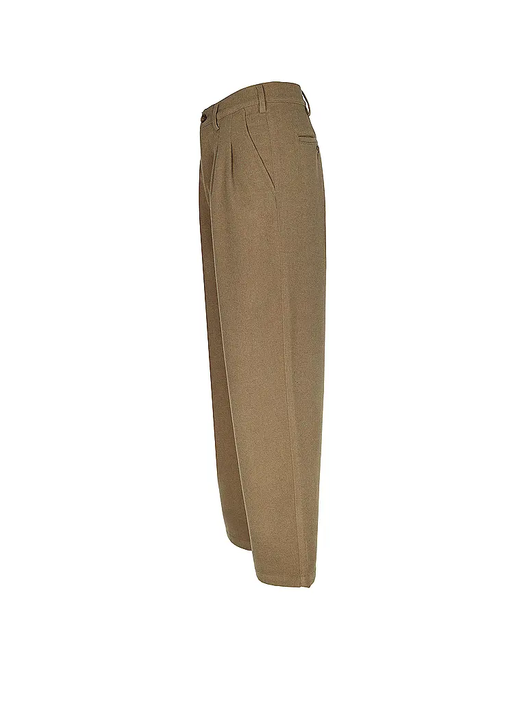 PROHIBITED | Nombre del producto: Pantalón DOUBLE PLEATED CLUB PANTS | Camel