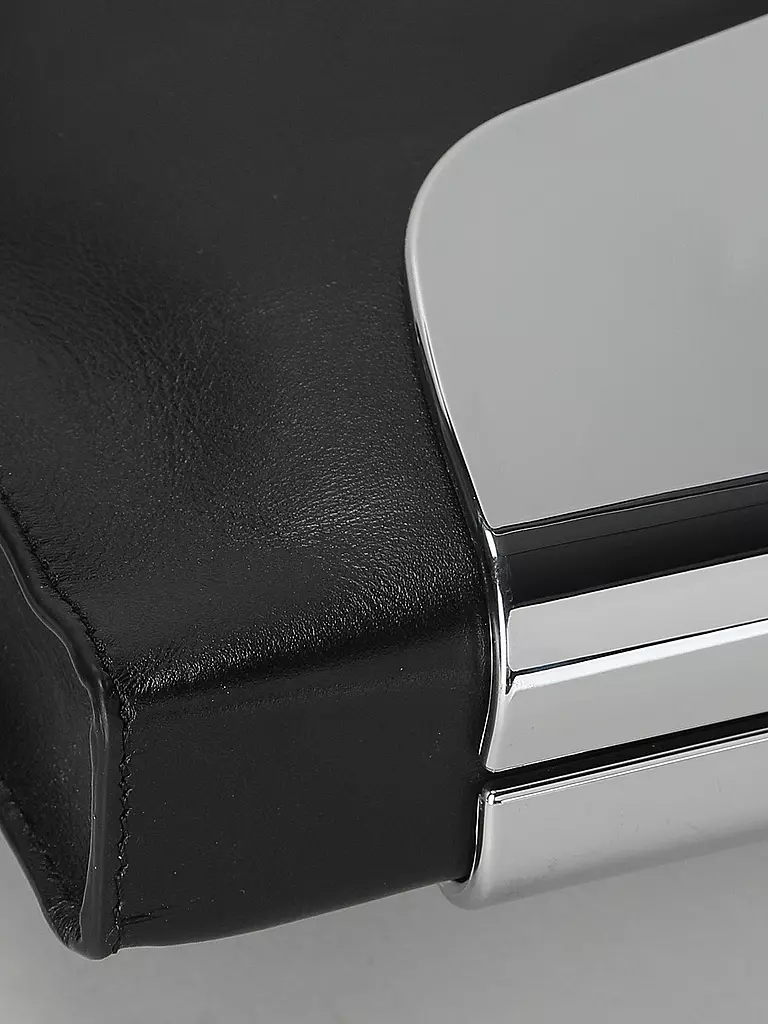 PUBLISHED BY | Bolso de cuero - Bolso bandolera |