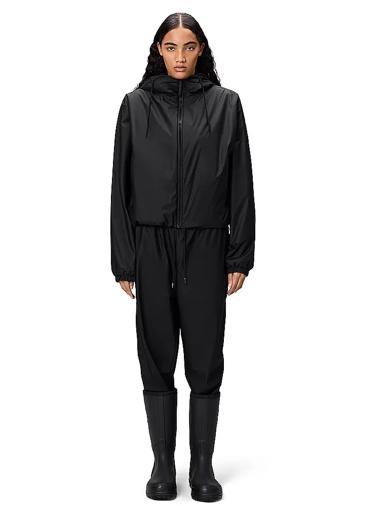RAINS | Chaqueta LOHJA SHORT INSULTED JACKET | Negro